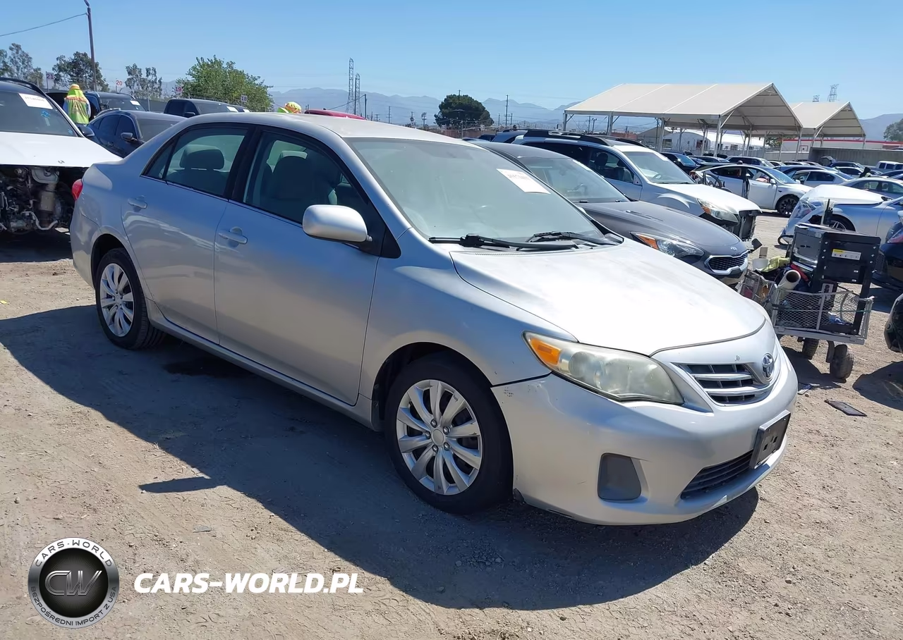2013 Toyota Corolla Le – zdjęcie 1 z 16