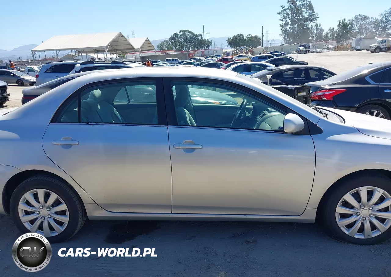 2013 Toyota Corolla Le VIN:5YFBU4EE9DP080581 - 13