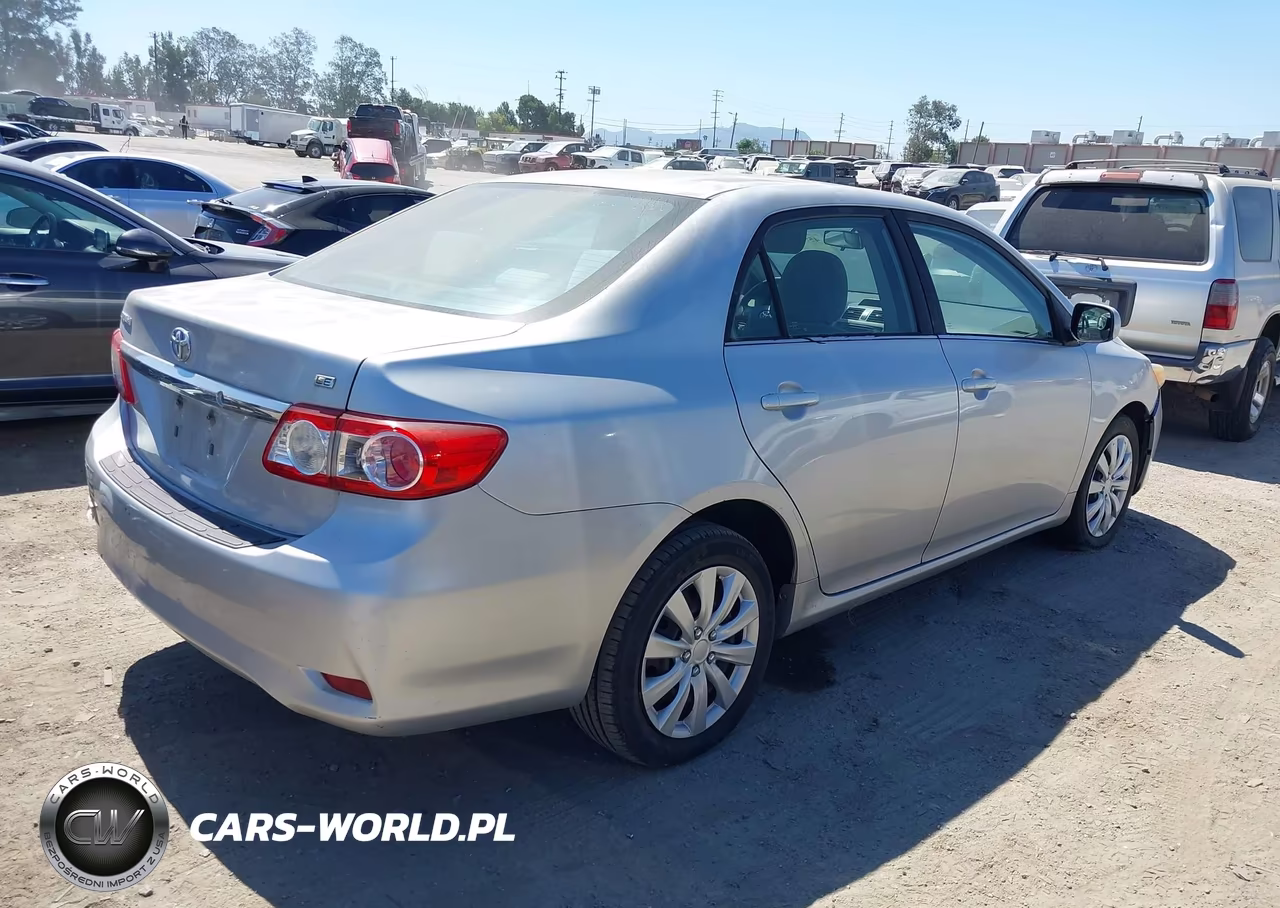2013 Toyota Corolla Le VIN:5YFBU4EE9DP080581 - 4