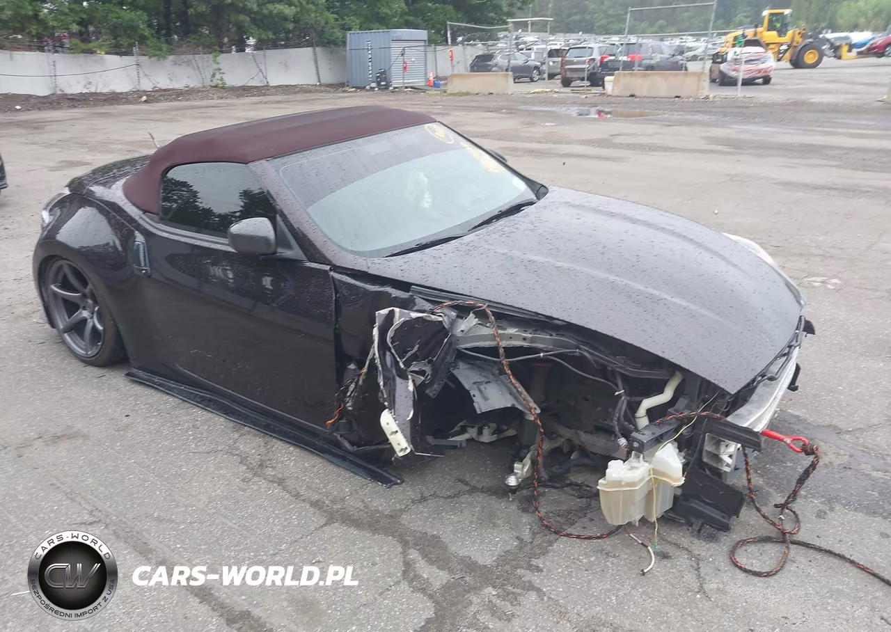 2013 Nissan 370Z Touring – zdjęcie 1 z 17