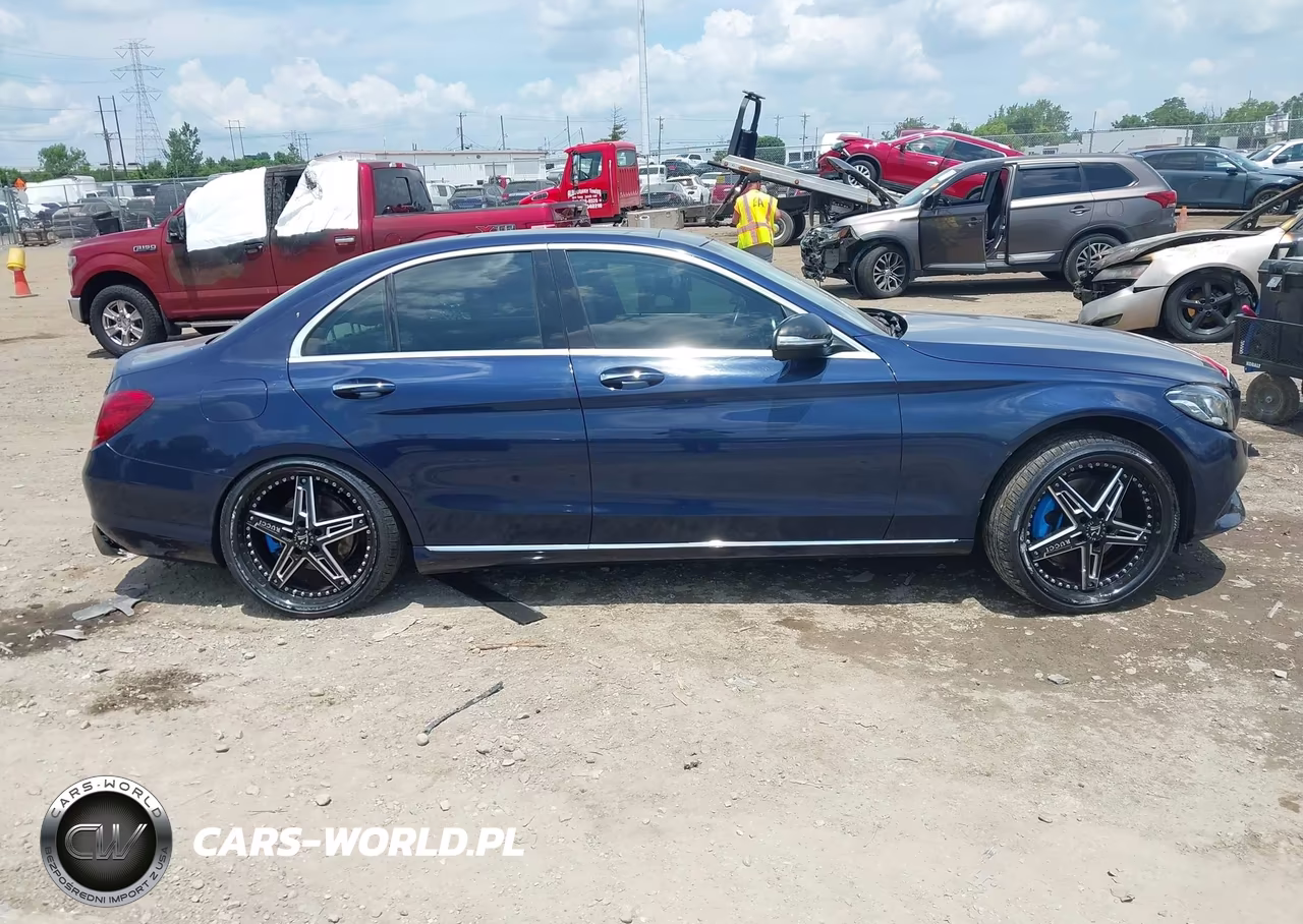 2015 Mercedes-Benz C 300 4Matic VIN:55SWF4KBXFU008694 - 13
