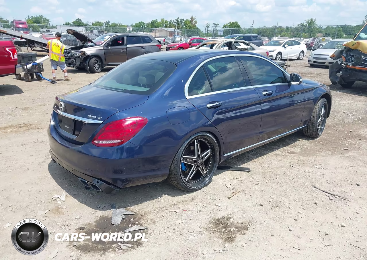 2015 Mercedes-Benz C 300 4Matic VIN:55SWF4KBXFU008694 - 4