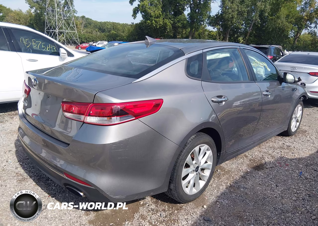 2017 Kia Optima Lx VIN:5XXGT4L32HG155551 - 4