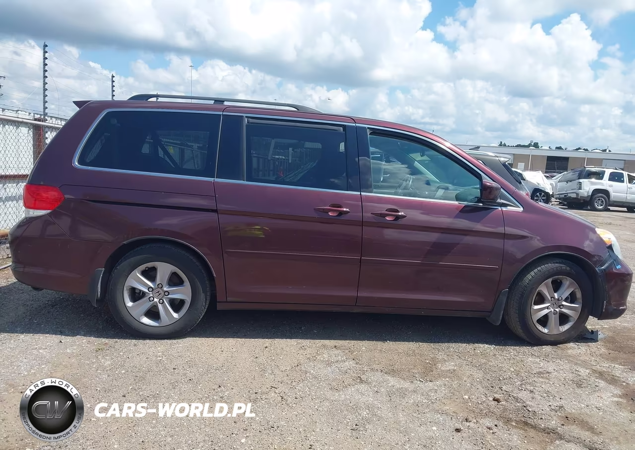 2010 Honda Odyssey Touring VIN:5FNRL3H92AB053224 - 13
