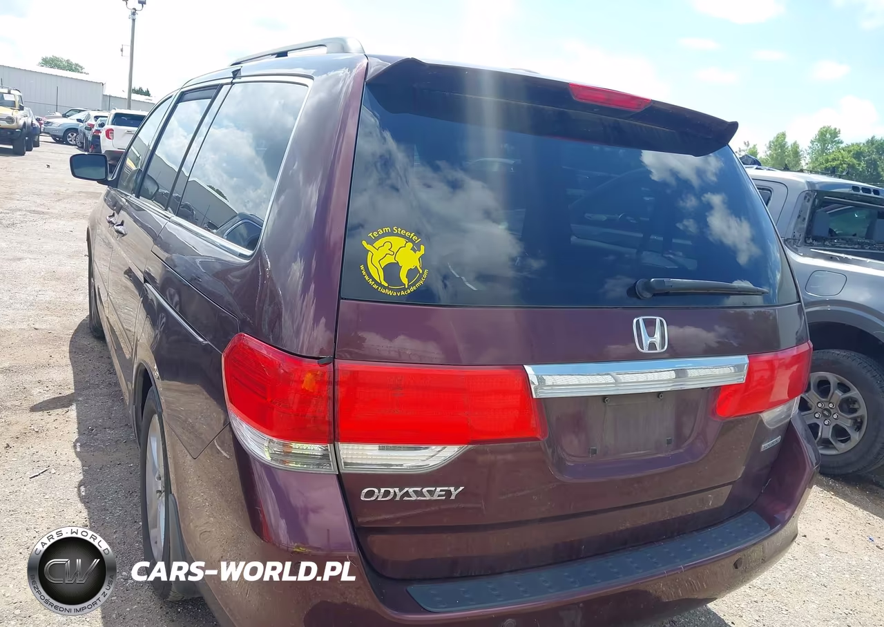 2010 Honda Odyssey Touring VIN:5FNRL3H92AB053224 - 16