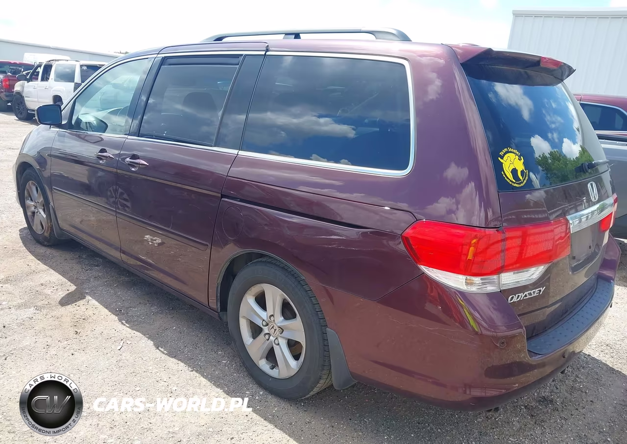 2010 Honda Odyssey Touring VIN:5FNRL3H92AB053224 - 3
