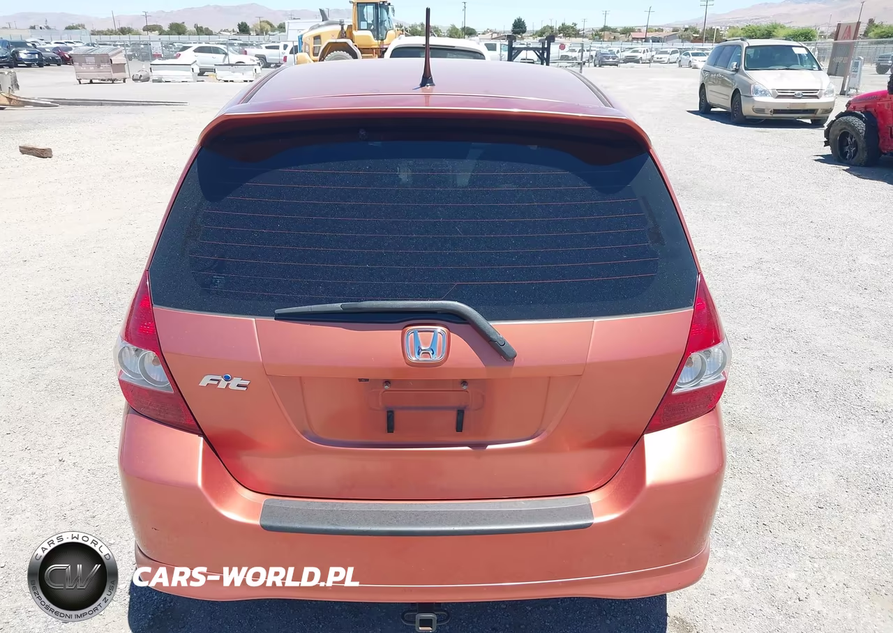 2007 Honda Fit Sport VIN:JHMGD37627S053021 - 17