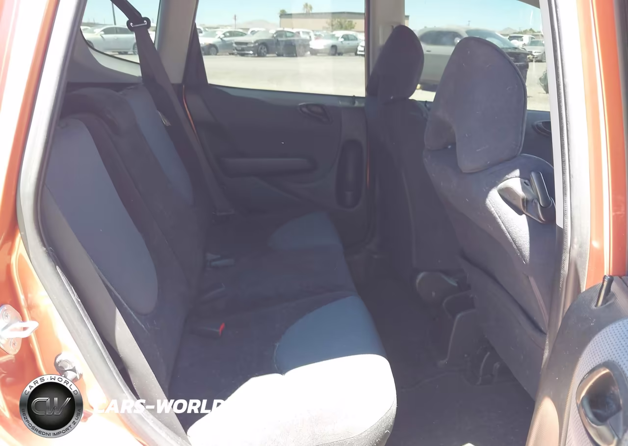 2007 Honda Fit Sport VIN:JHMGD37627S053021 - 8
