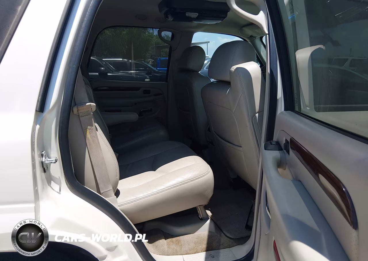 2004 Cadillac Escalade Standard VIN:1GYEC63T64R207560 - 8
