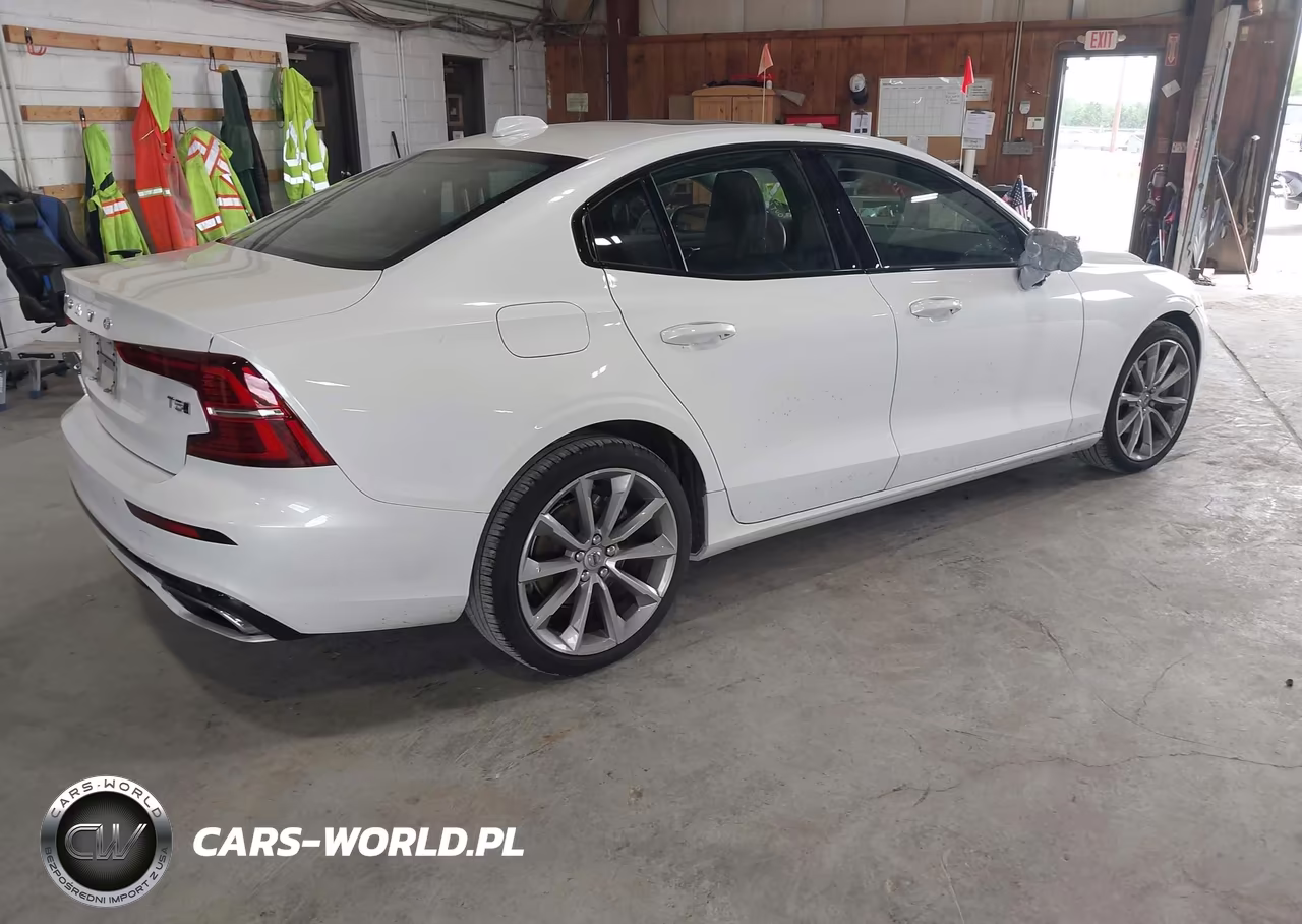 2021 Volvo S60 T5 Momentum VIN:7JR102TZXMG119344 - 4