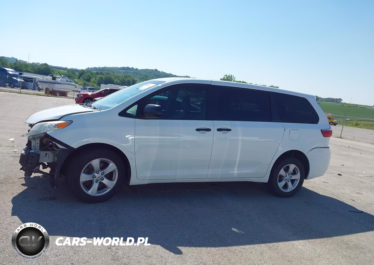 2017 Toyota Sienna L 7 Passenger VIN:5TDZZ3DC9HS876027 - 15