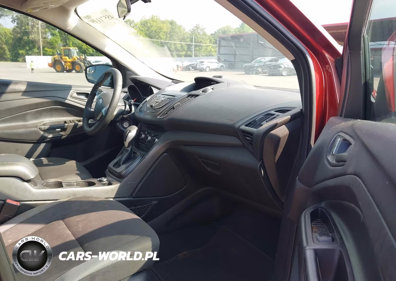 2015 Ford Escape S VIN:1FMCU0F74FUB56092 - 5