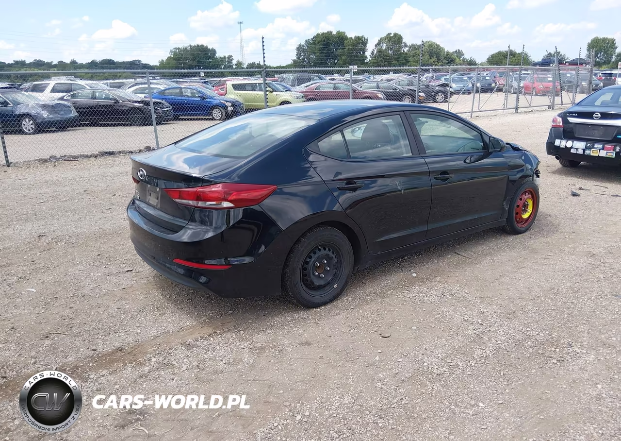 2018 Hyundai Elantra Se VIN:KMHD74LFXJU469882 - 4