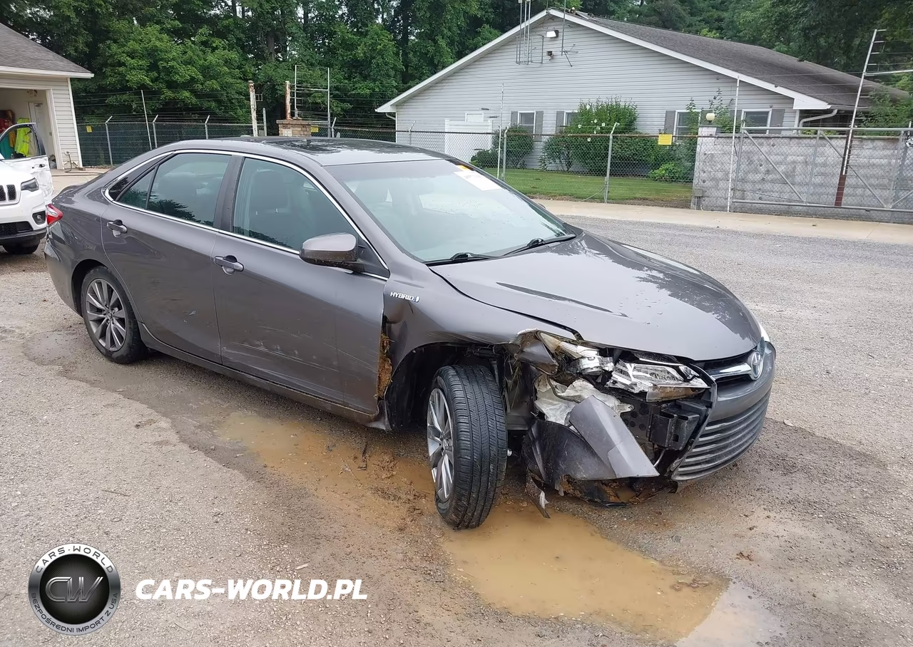 2015 Toyota Camry Hybrid Xle – zdjęcie 1 z 18