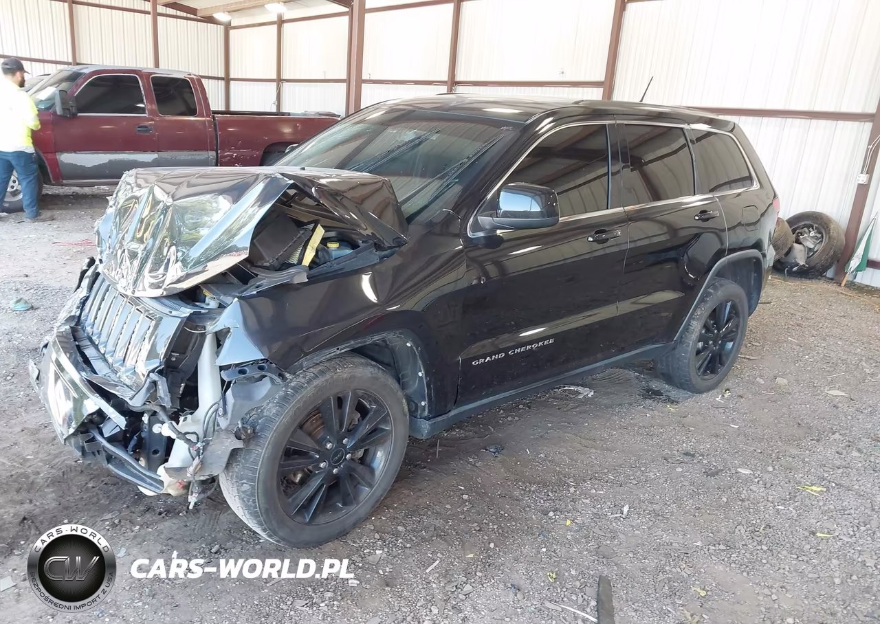 2012 Jeep Grand Cherokee Laredo VIN:1C4RJFAG8CC313383 - 2