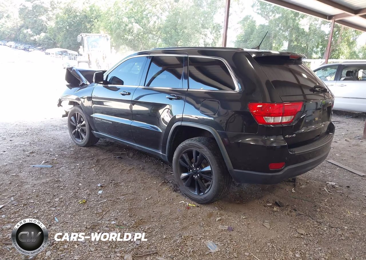2012 Jeep Grand Cherokee Laredo VIN:1C4RJFAG8CC313383 - 3