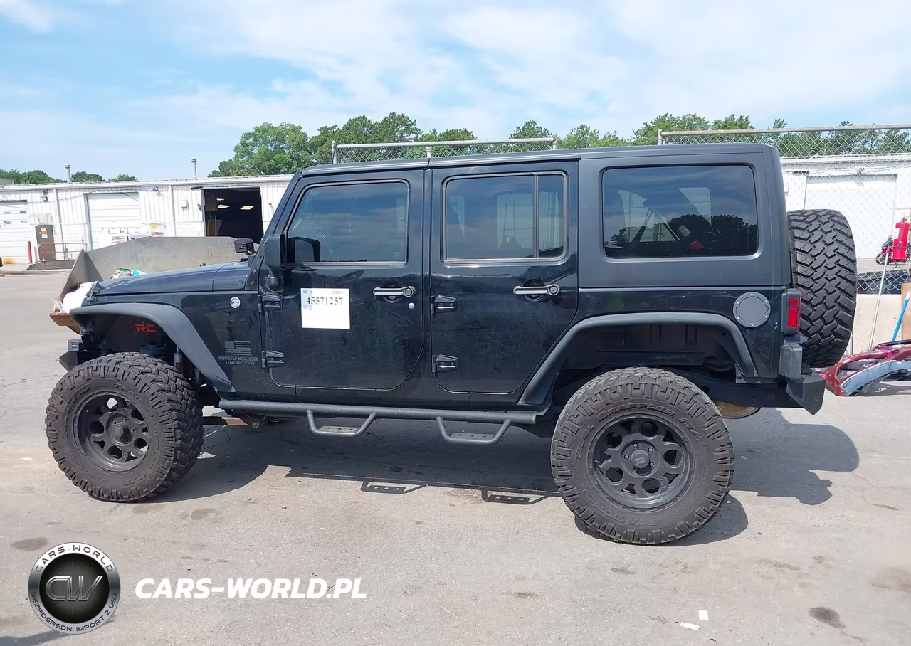 2014 Jeep Wrangler Unlimited Sport VIN:1C4BJWDG5EL281069 - 14
