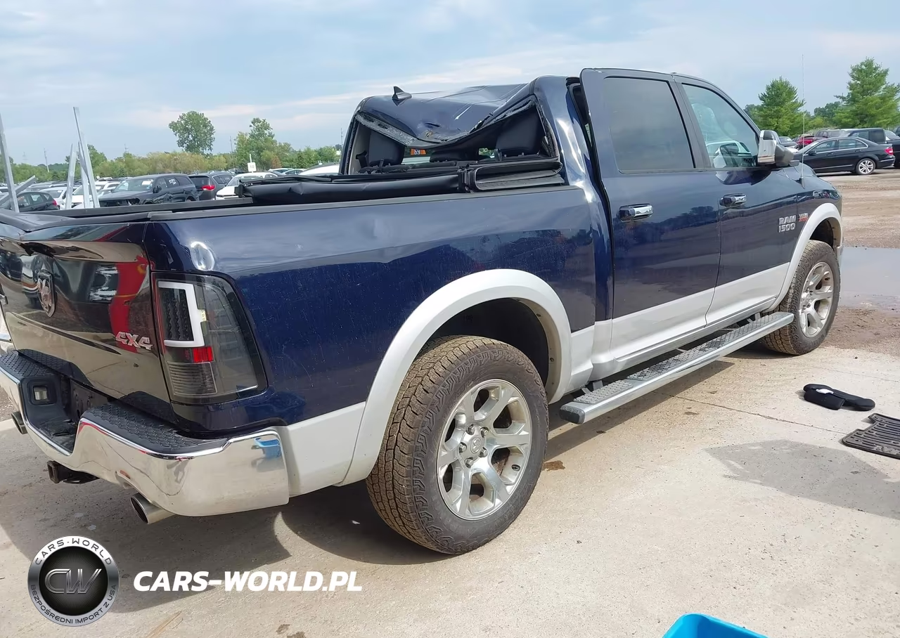 2015 Ram 1500 Laramie VIN:1C6RR7NT6FS533208 - 4