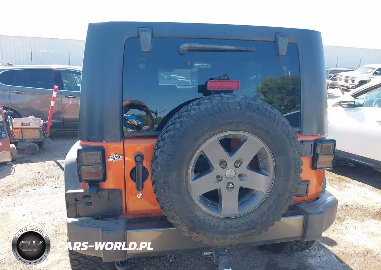 2010 Jeep Wrangler Unlimited Sport VIN:1J4BA3H10AL206658 - 16