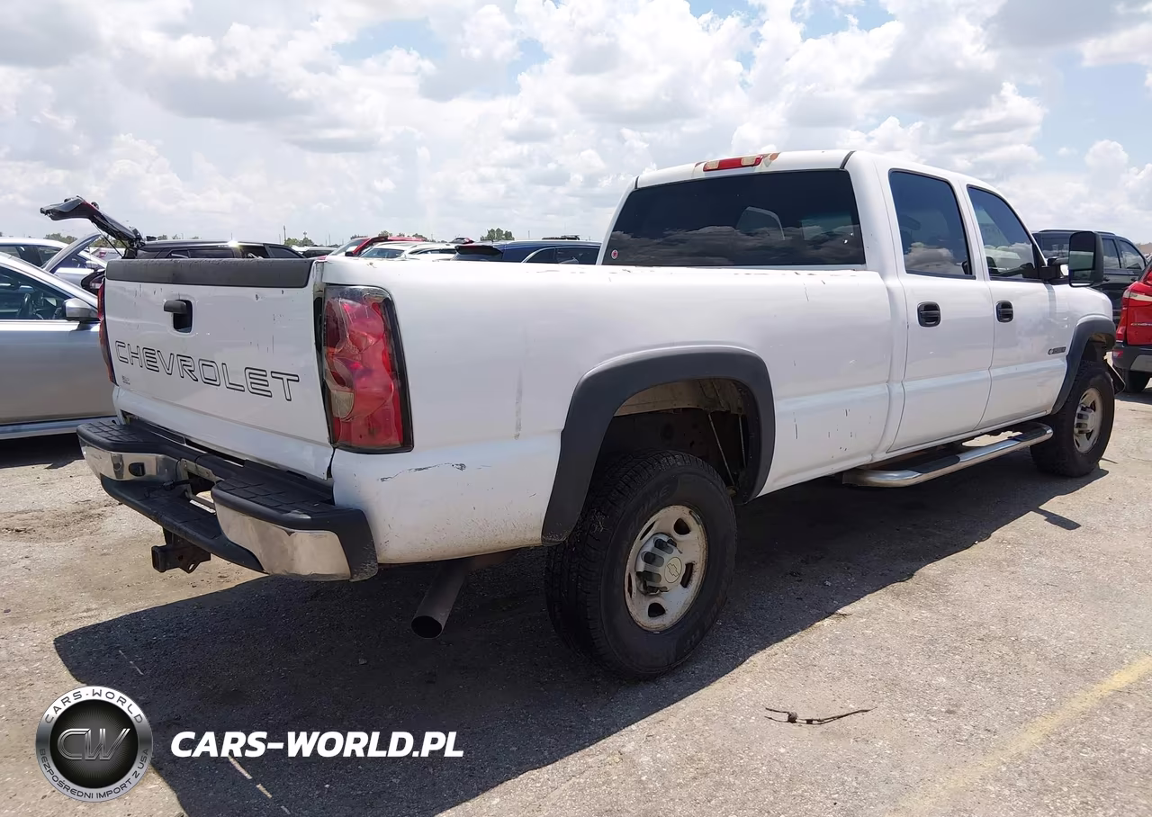 2006 Chevrolet Silverado 2500Hd Work Truck VIN:1GCHC23U76F264813 - 4