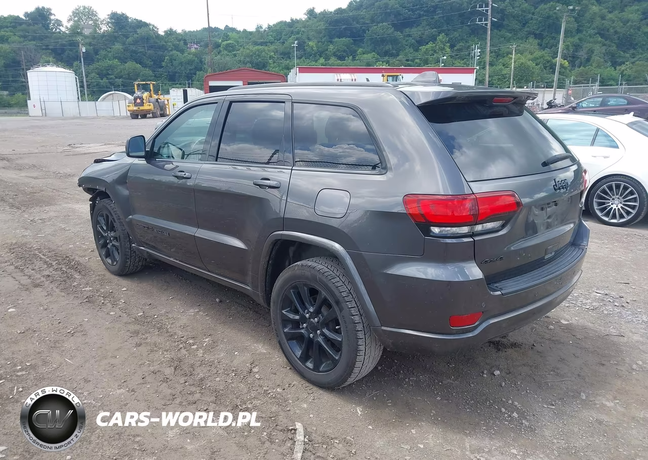 2021 Jeep Grand Cherokee Laredo X 4X4 VIN:1C4RJFAG3MC619473 - 3