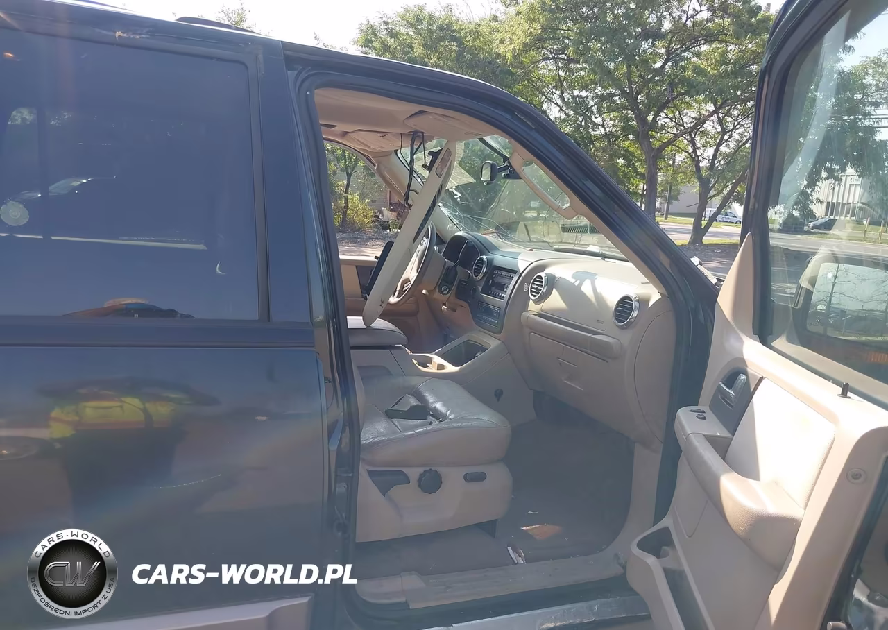 2004 Ford Expedition Eddie Bauer VIN:1FMPU18L54LA54854 - 5