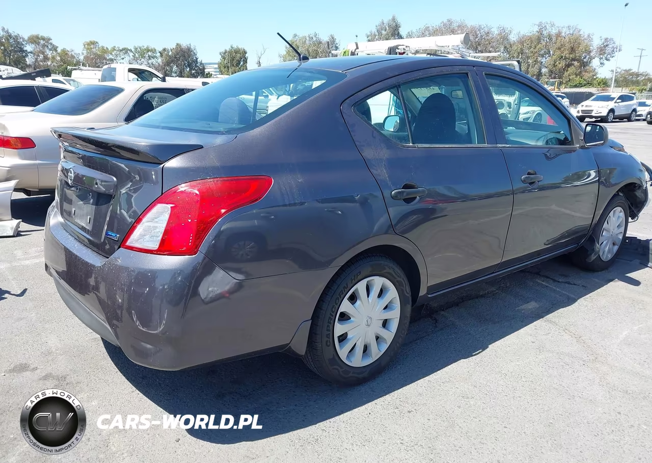 2015 Nissan Versa 1.6 S+ VIN:3N1CN7AP4FL811883 - 4
