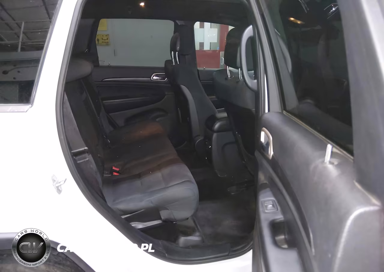 2017 Jeep Grand Cherokee Laredo VIN:1C4RJFAG8HC651700 - 8