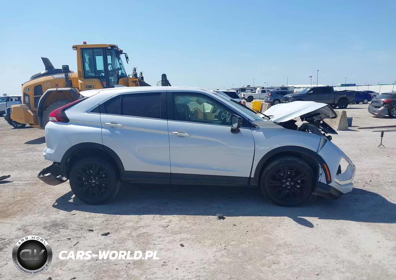 2024 Mitsubishi Eclipse Cross VIN:JA4ATVAAXRZ001983 - 12