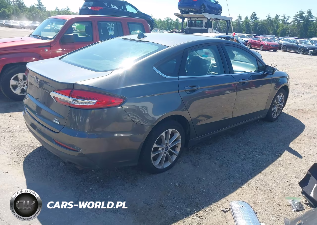 2020 Ford Fusion Se VIN:3FA6P0HD9LR128499 - 4