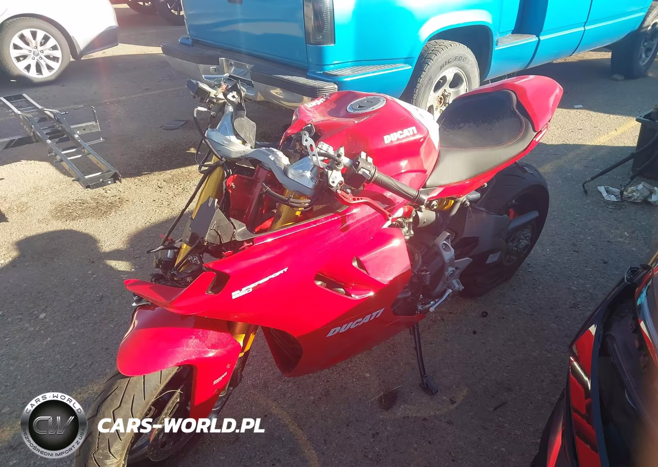 2023 Ducati Supersport VIN:ZDMVABDS5PB004574 - 2