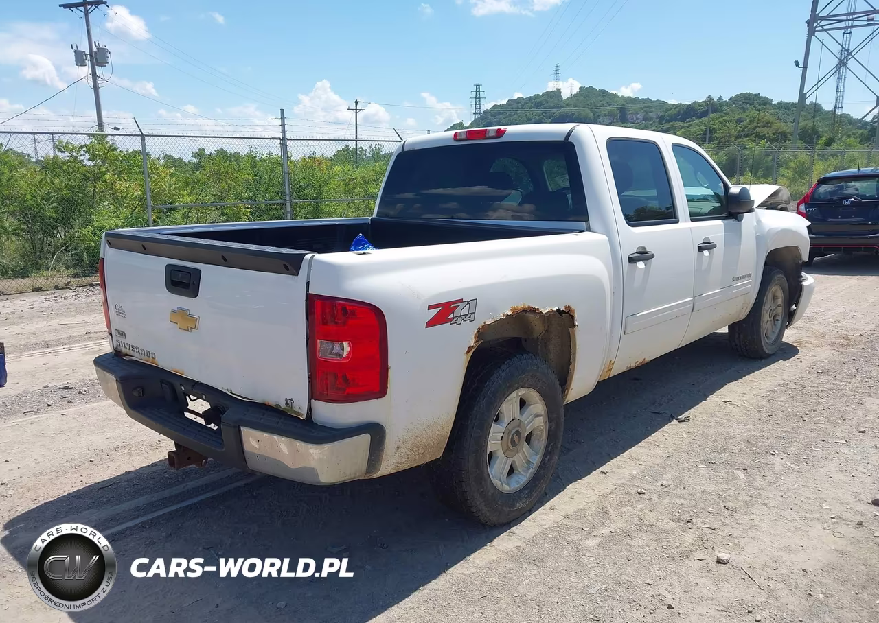 2011 Chevrolet Silverado 1500 Lt VIN:3GCPKSE39BG127156 - 4