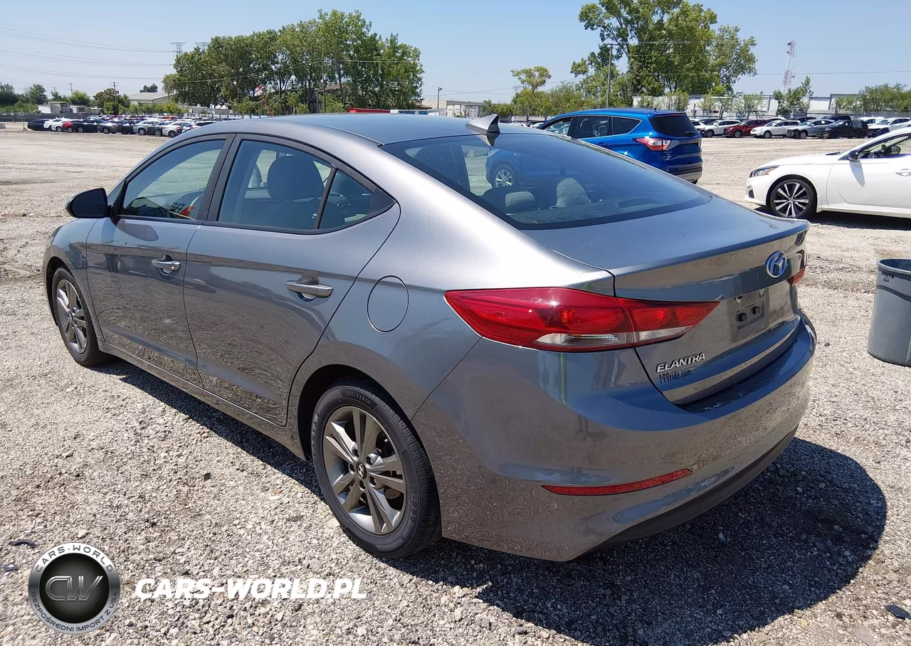 2018 Hyundai Elantra Sel VIN:5NPD84LFXJH298319 - 3