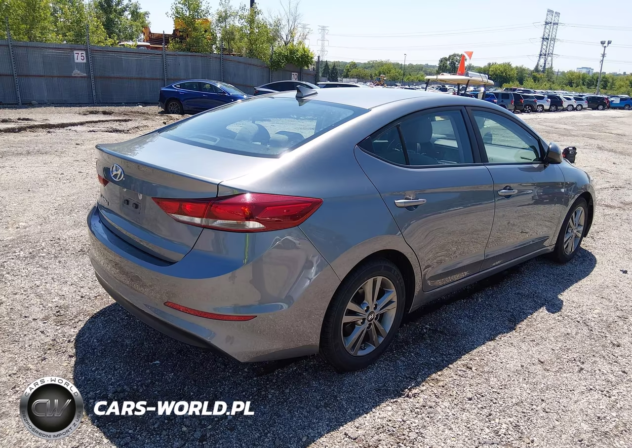 2018 Hyundai Elantra Sel VIN:5NPD84LFXJH298319 - 4