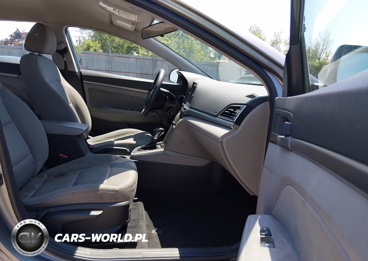 2018 Hyundai Elantra Sel VIN:5NPD84LFXJH298319 - 5