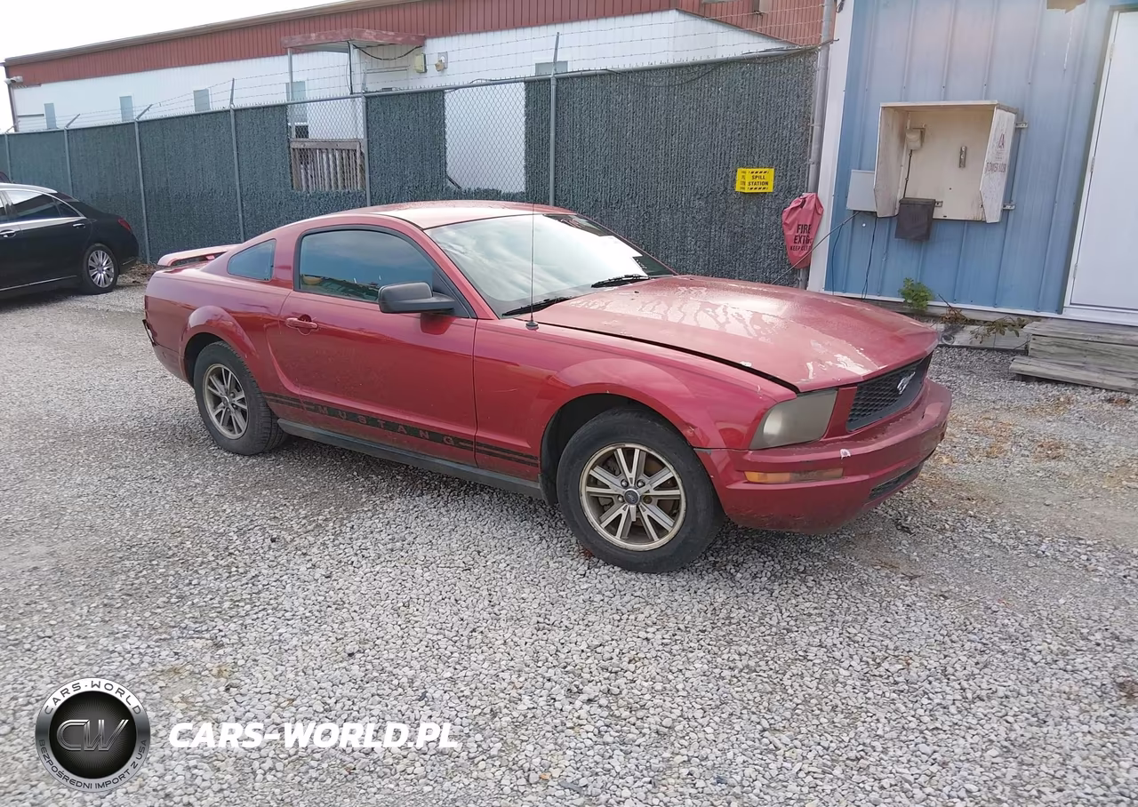 2005 Ford Mustang V6 Deluxe-V6 Premium – zdjęcie 1 z 11