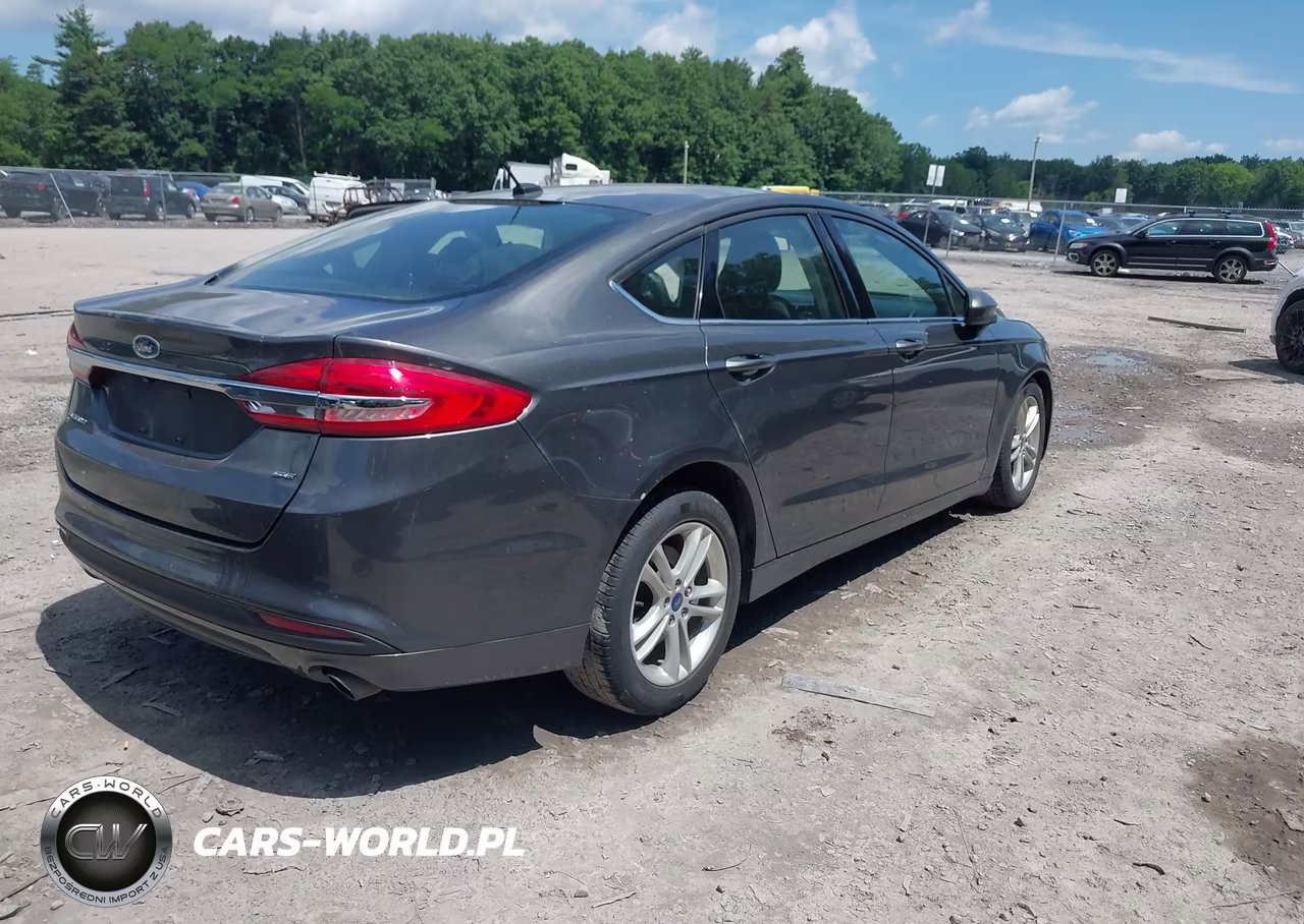 2018 Ford Fusion Se VIN:3FA6P0H71JR106116 - 4