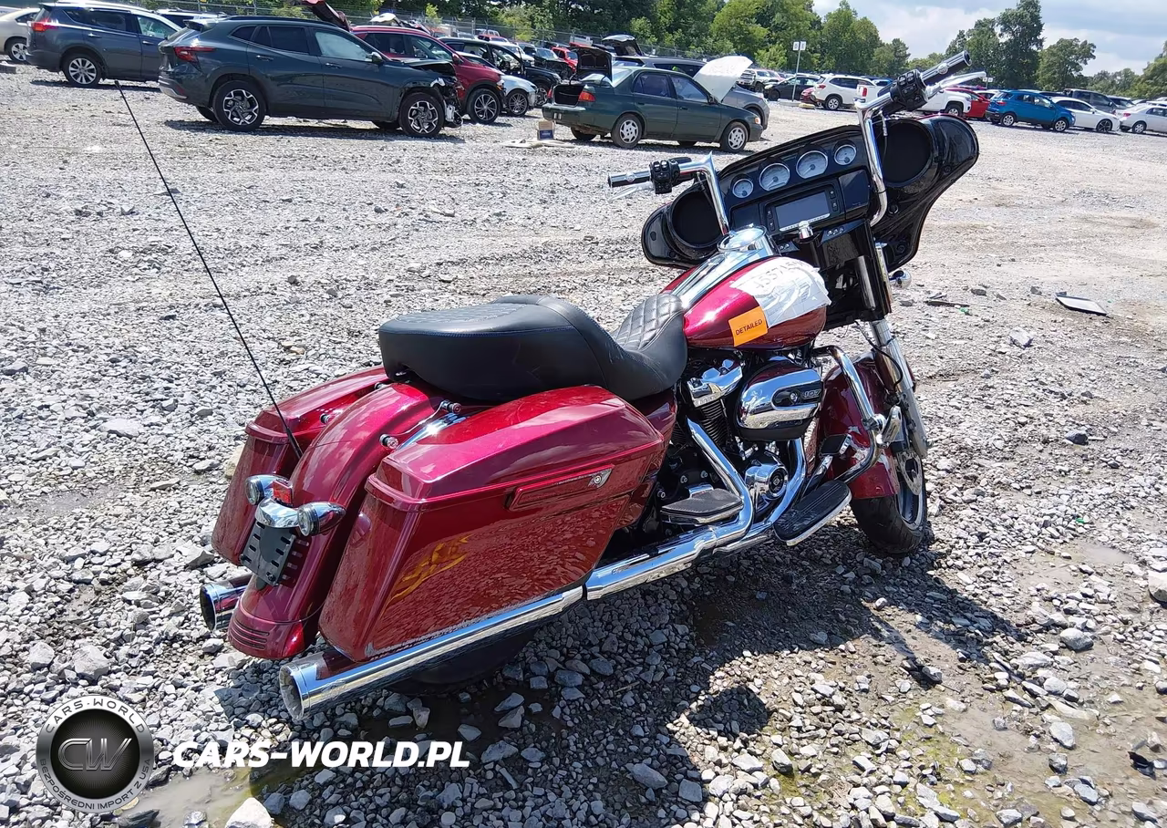 2017 Harley-Davidson Flhxs Street Glide Special VIN:1HD1KRC14HB627239 - 4