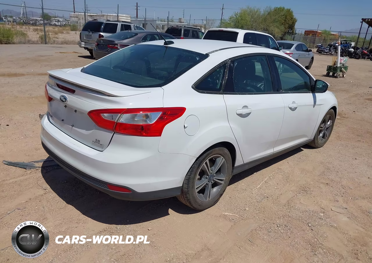 2014 Ford Focus Se VIN:1FADP3F22EL224325 - 4