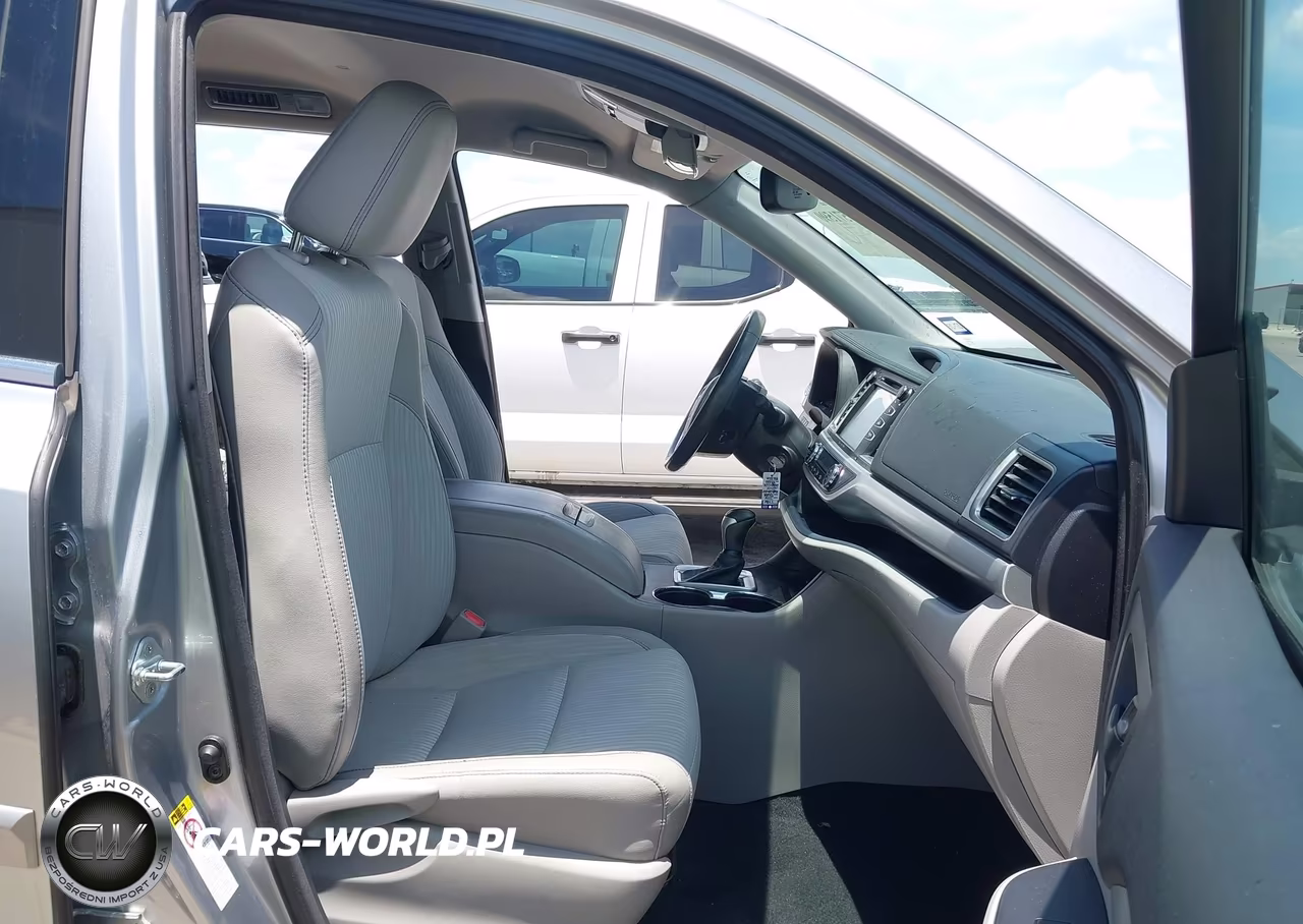 2016 Toyota Highlander Le Plus V6 VIN:5TDZKRFH1GS155800 - 5