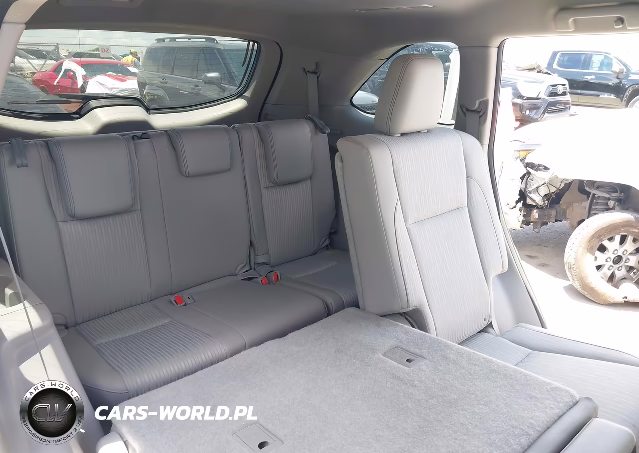 2016 Toyota Highlander Le Plus V6 VIN:5TDZKRFH1GS155800 - 8