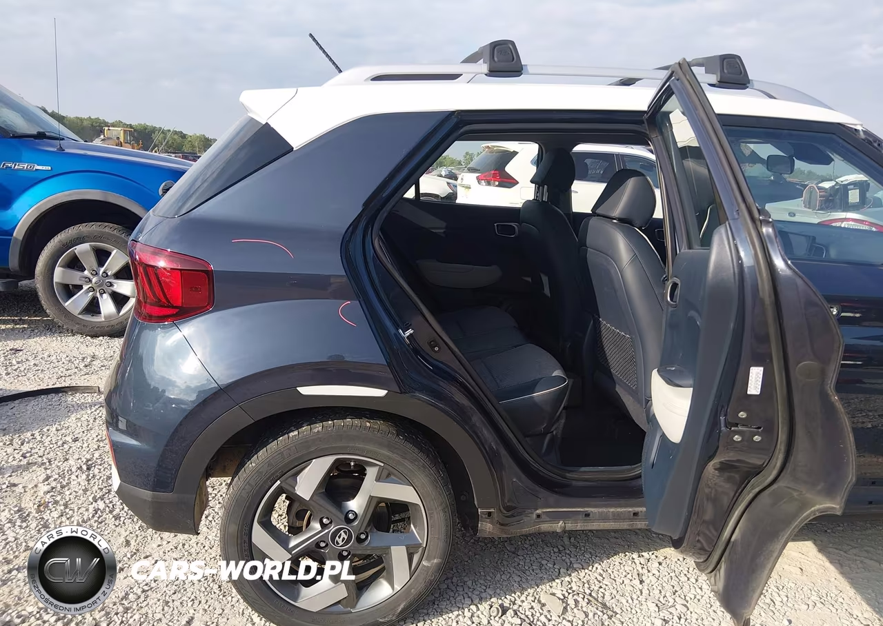 2023 Hyundai Venue Limited VIN:KMHRC8A39PU213579 - 8