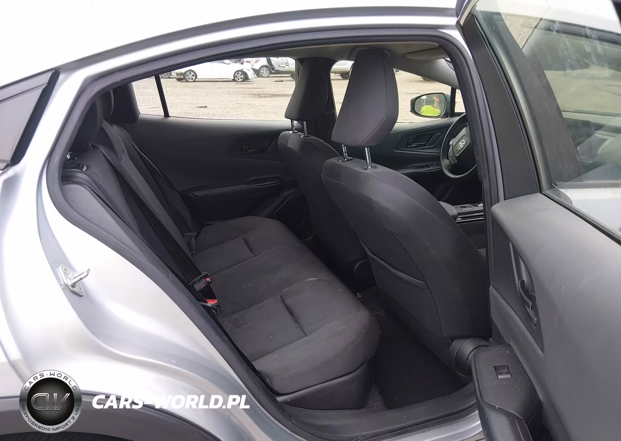2024 Toyota Prius Le VIN:JTDACAAU3R3025781 - 8