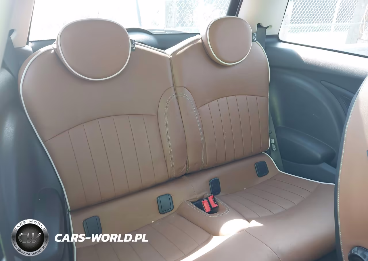 2010 Mini Cooper S VIN:WMWMF7C53ATW88489 - 8