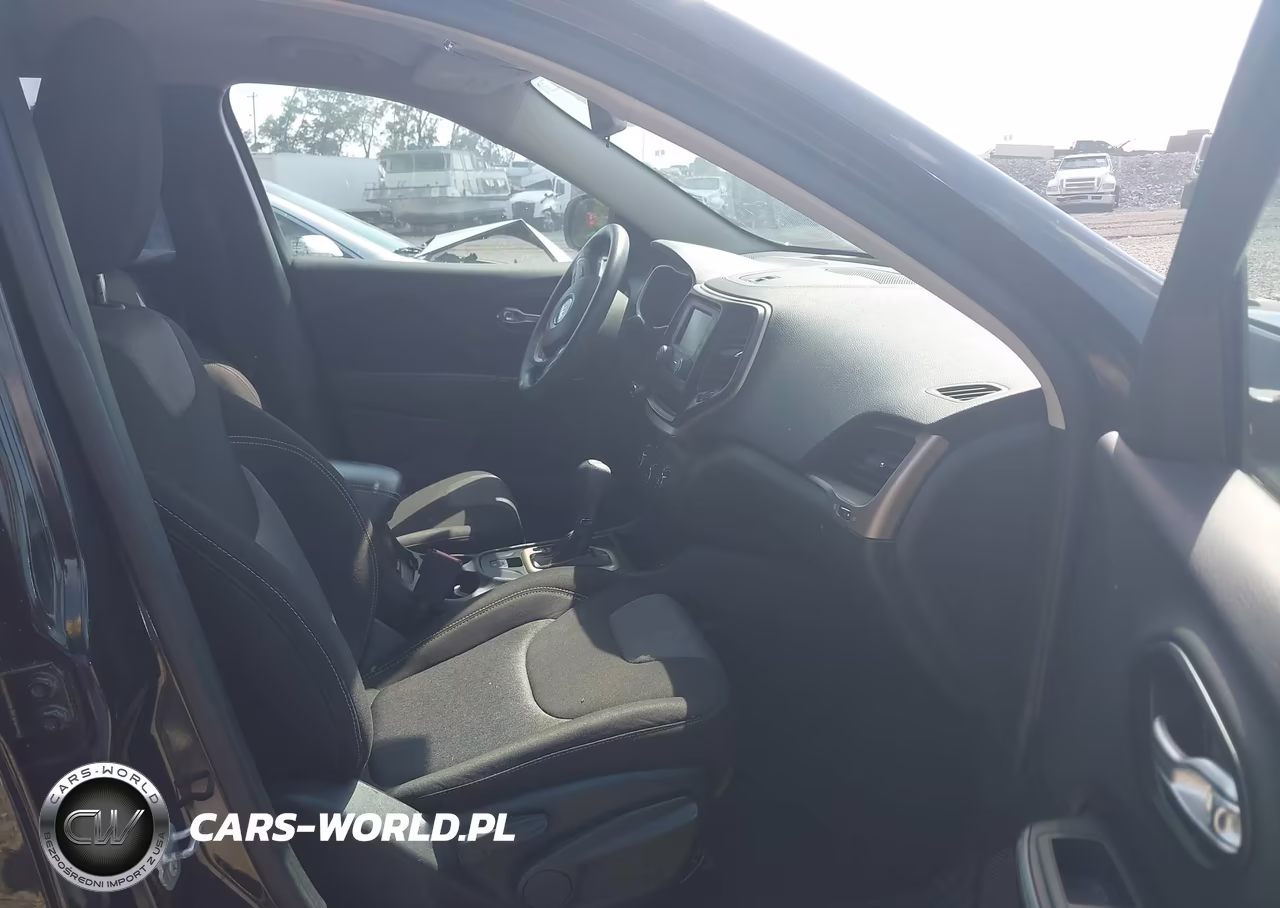 2014 Jeep Cherokee Sport VIN:1C4PJLAB9EW221999 - 5