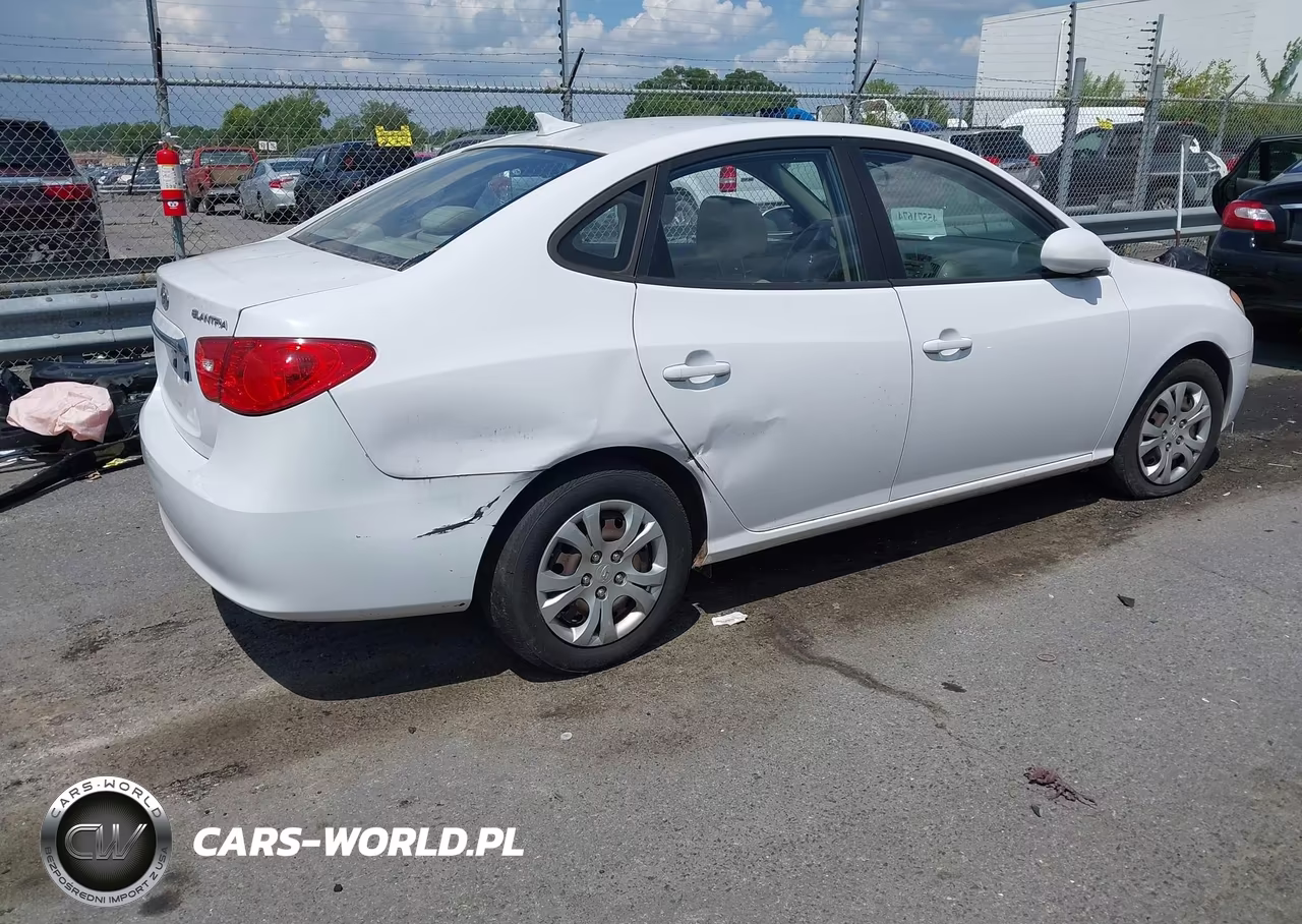 2010 Hyundai Elantra Gls VIN:KMHDU4AD2AU198942 - 4