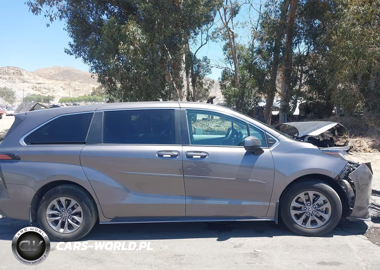 2021 Toyota Sienna Le VIN:5TDKRKEC4MS049430 - 13