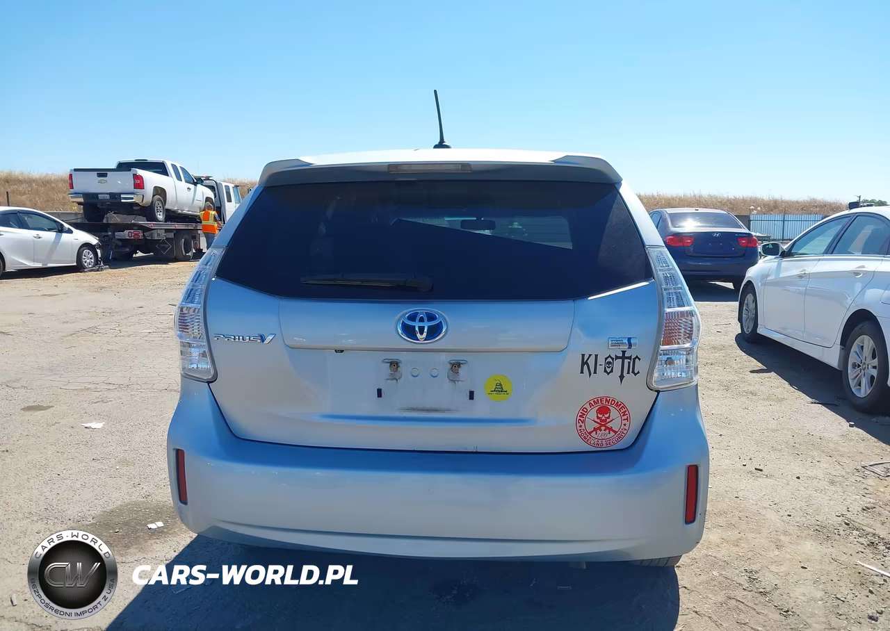 2013 Toyota Prius V Three VIN:JTDZN3EU7D3215921 - 16