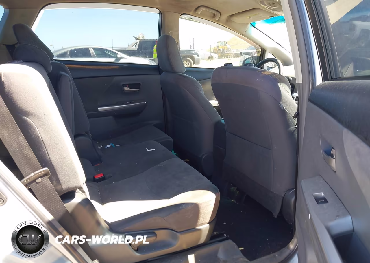 2013 Toyota Prius V Three VIN:JTDZN3EU7D3215921 - 8