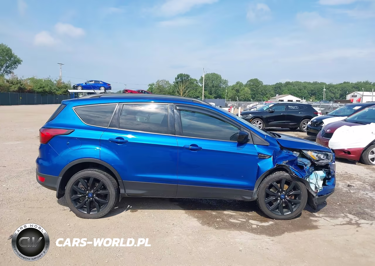 2019 Ford Escape Se VIN:1FMCU9GD9KUA92909 - 13